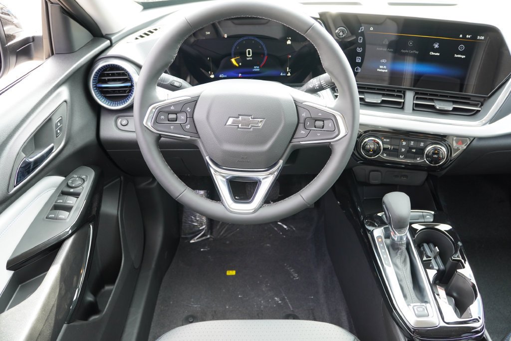 2026 Chevrolet Trax LT - Photo 13