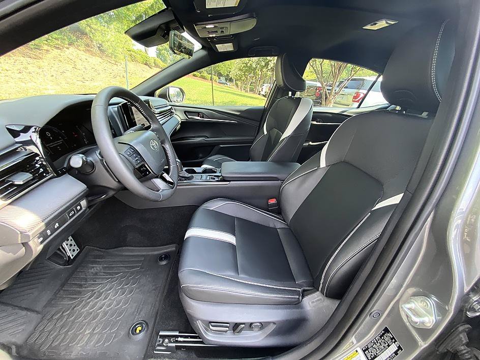 Used 2025 Heavy Metal Toyota SE image 9