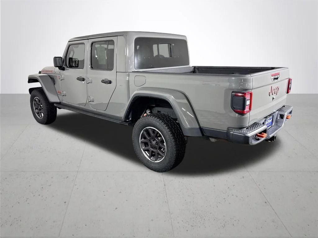 Used 2021 Gray Jeep Mojave image 8