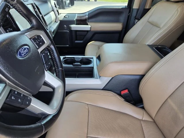 Used 2022  Ford Lariat image 27