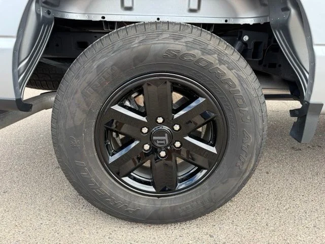 Used 2025 Silver Ford XL image 37
