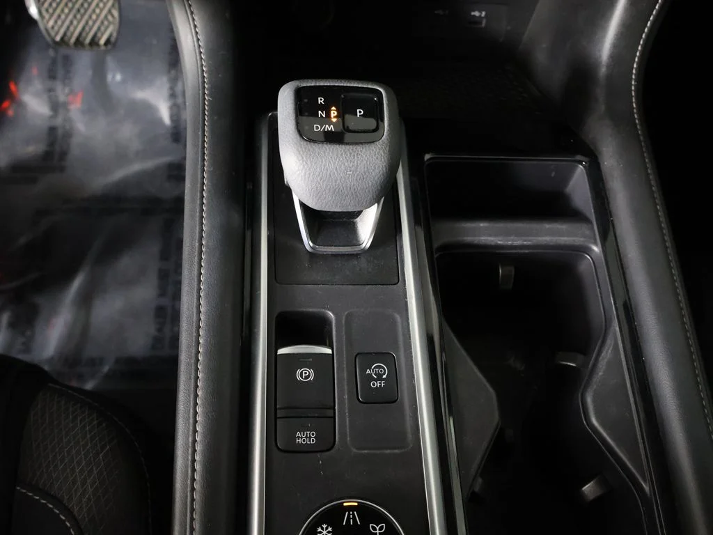 Used 2024 Blue Nissan SV image 43