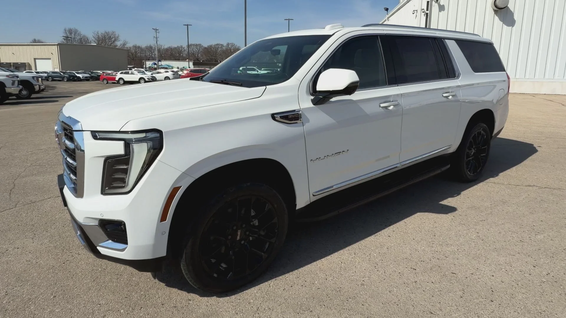 New 2026 Summit White GMC Elevation image 28