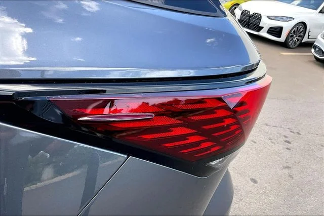 2025 Lexus RX 350 - Photo 27