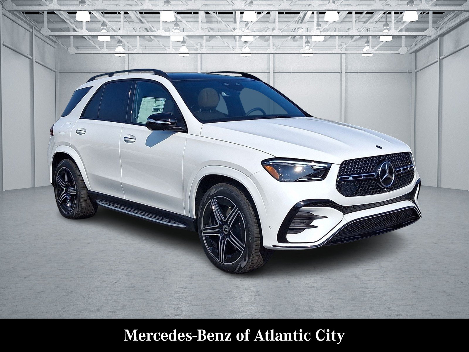 New 2026 MANUFAKTUR Moonlight White Metallic Mercedes-Benz GLE 350 image 1