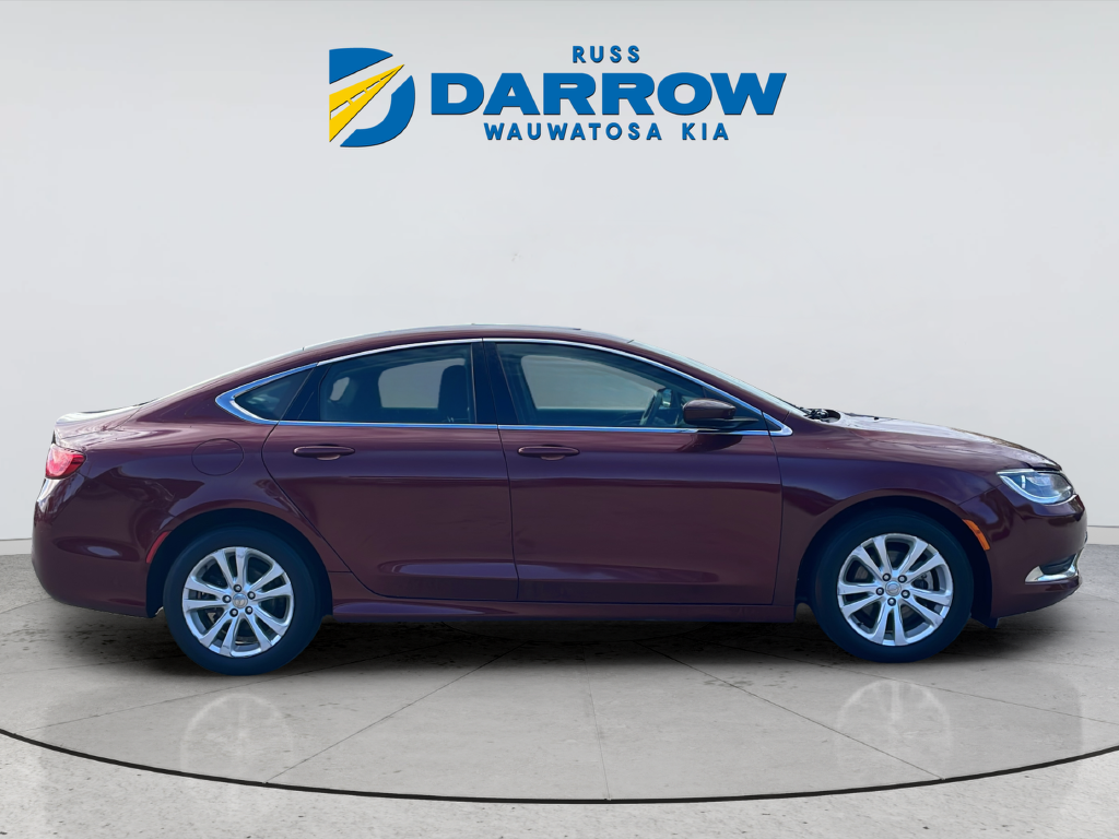Used 2015 Red Chrysler Limited image 6