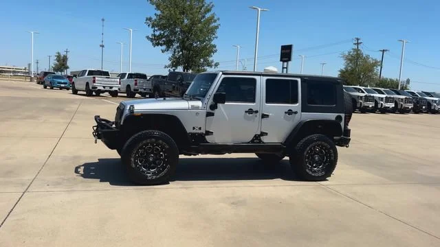 Used 2009 Silver Jeep X image 5