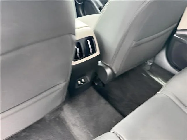 Used 2024 Gray Hyundai SEL image 15