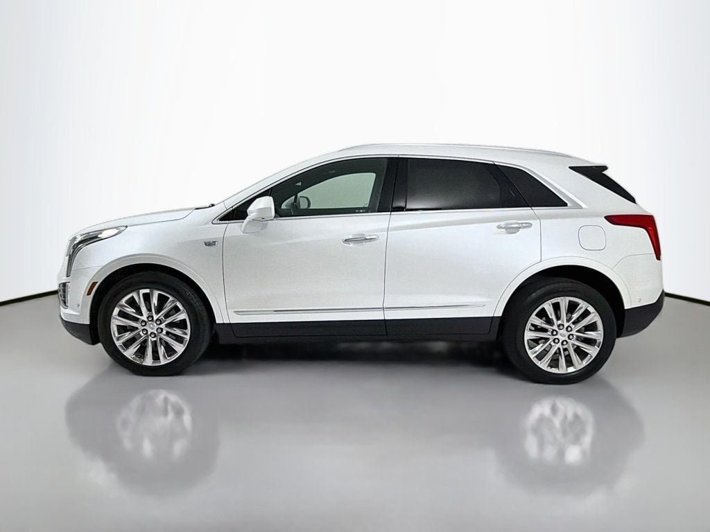 Used 2018 Crystal White Tricoat Cadillac AWD 4dr Platinum image 4