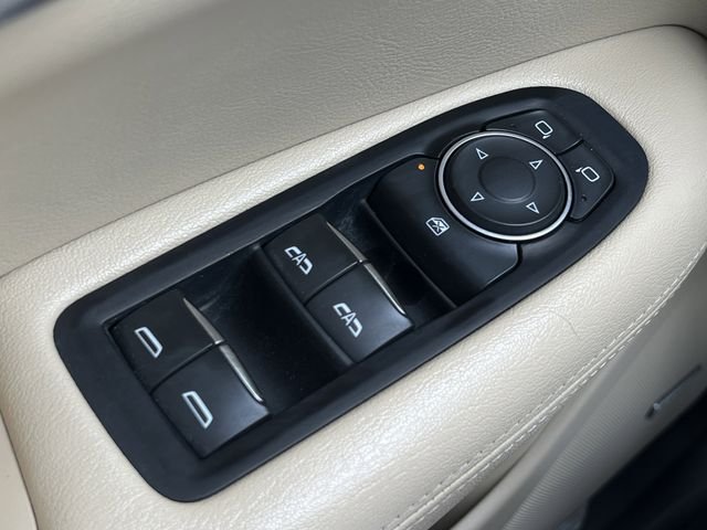 Used 2019 White Cadillac Base image 18