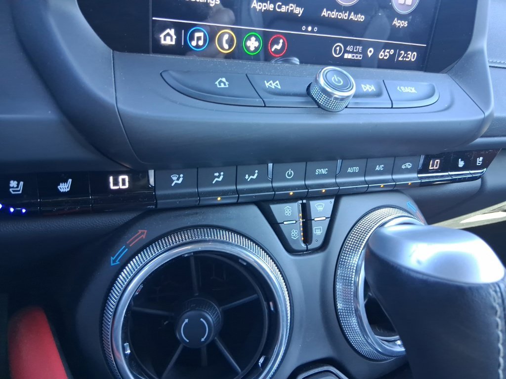 Used 2023 BLACK Chevrolet 2LT image 22