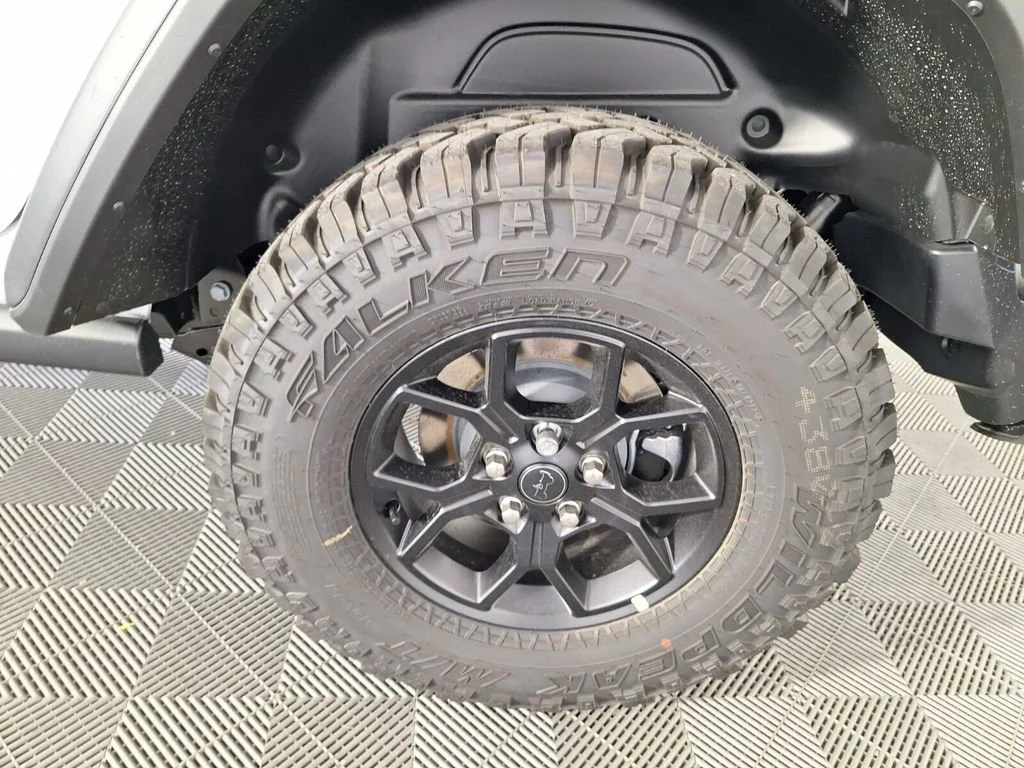 New 2026 Bright White Clear-Coat Exterior Paint Jeep Willys image 16