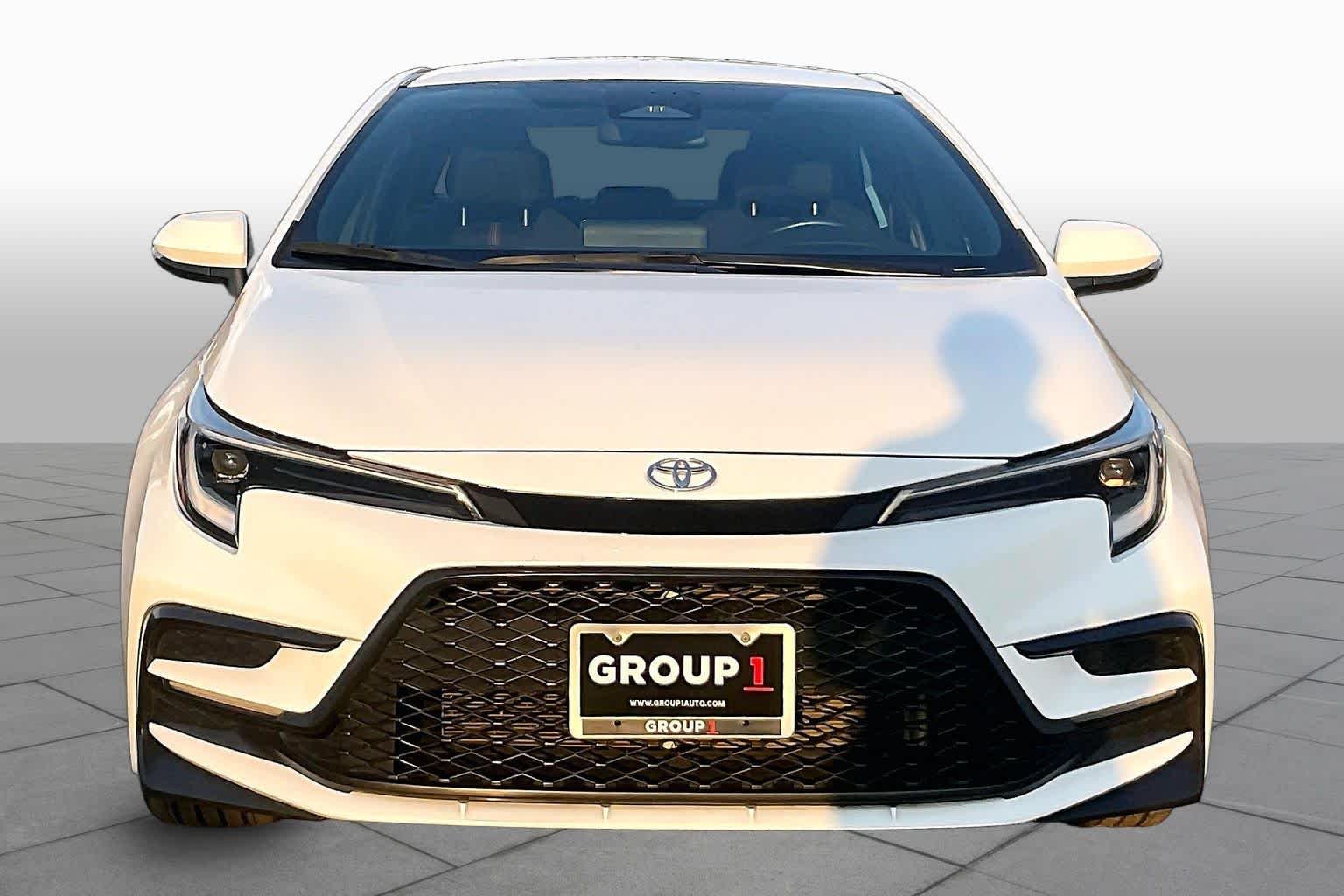 Used 2024 Ice Cap Toyota SE image 4