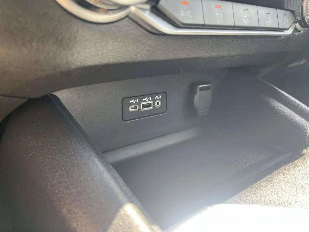 Used 2025 Red Nissan 2.5 SV image 23