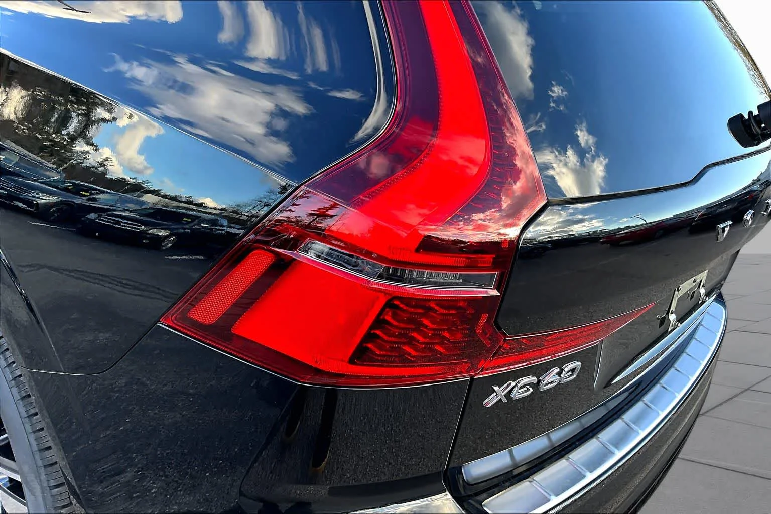 New 2026 Onyx Black Volvo Plus image 5