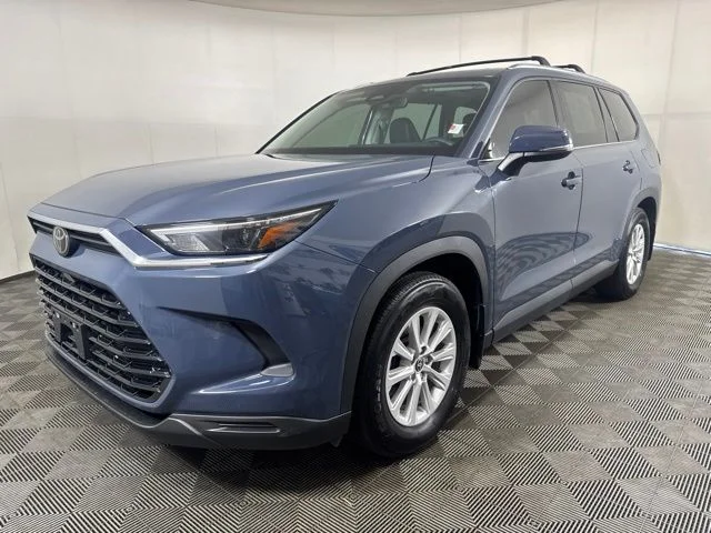 Certified Used 2024 Cloud Toyota XLE image 8