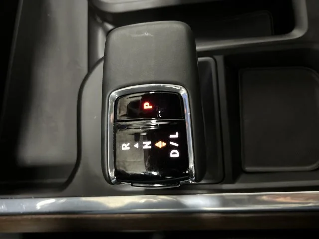 2023 Chevrolet Silverado 1500 High Country - Photo 17