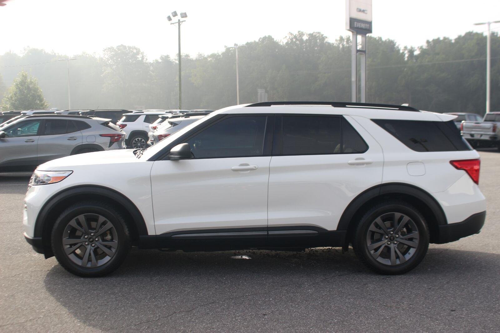 Used 2021 Star White Metallic Tri-Coat Ford XLT image 4