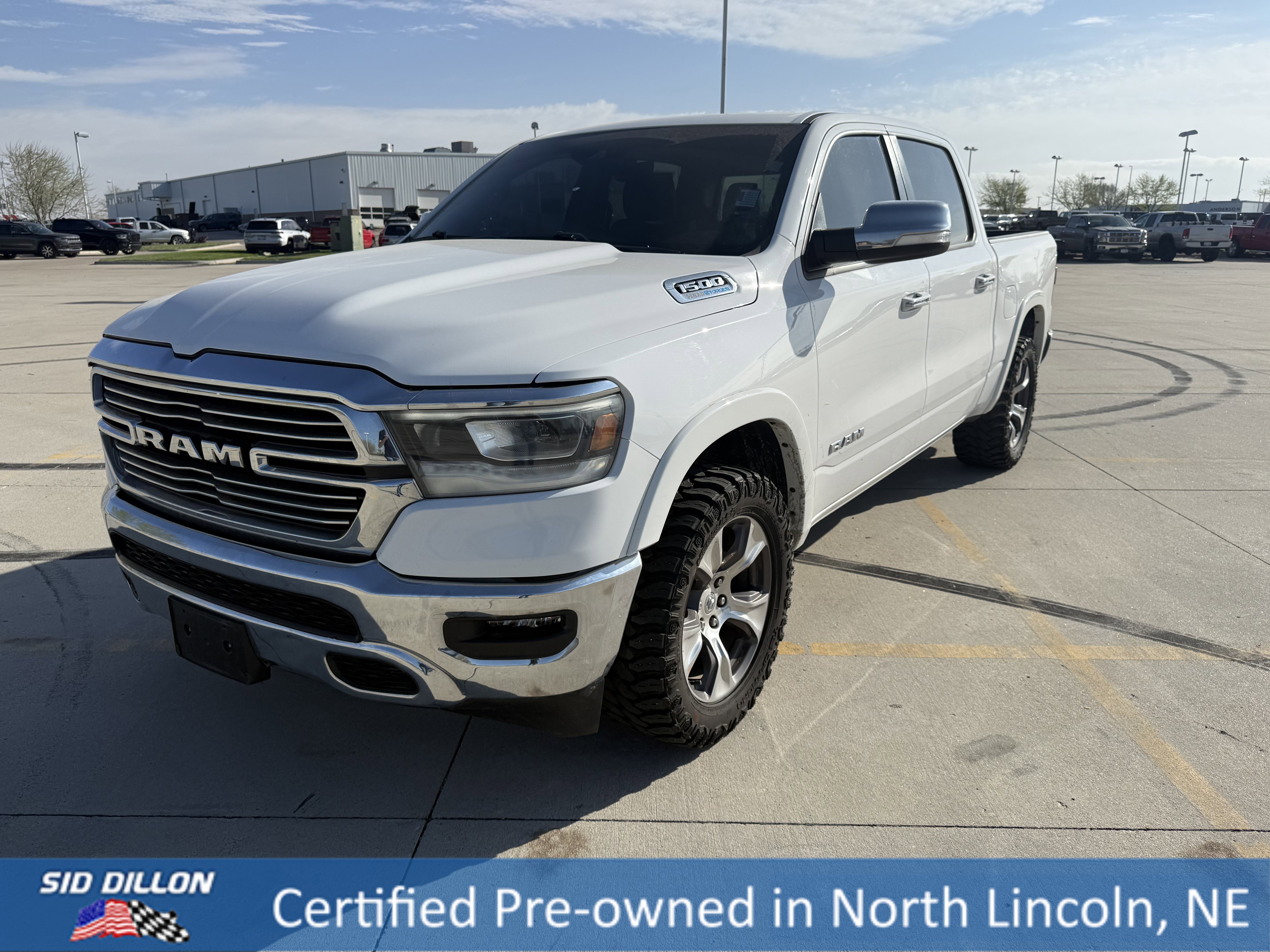 2022 RAM 1500 Laramie 4x4 Crew Cab 5'7's photo