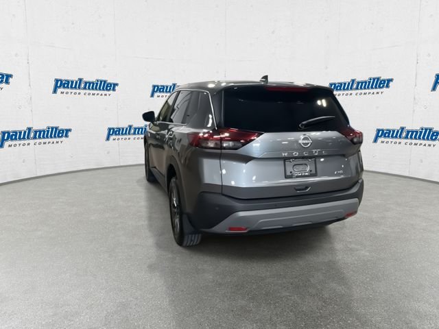 Certified Used 2023 Gun Metallic Nissan S image 9