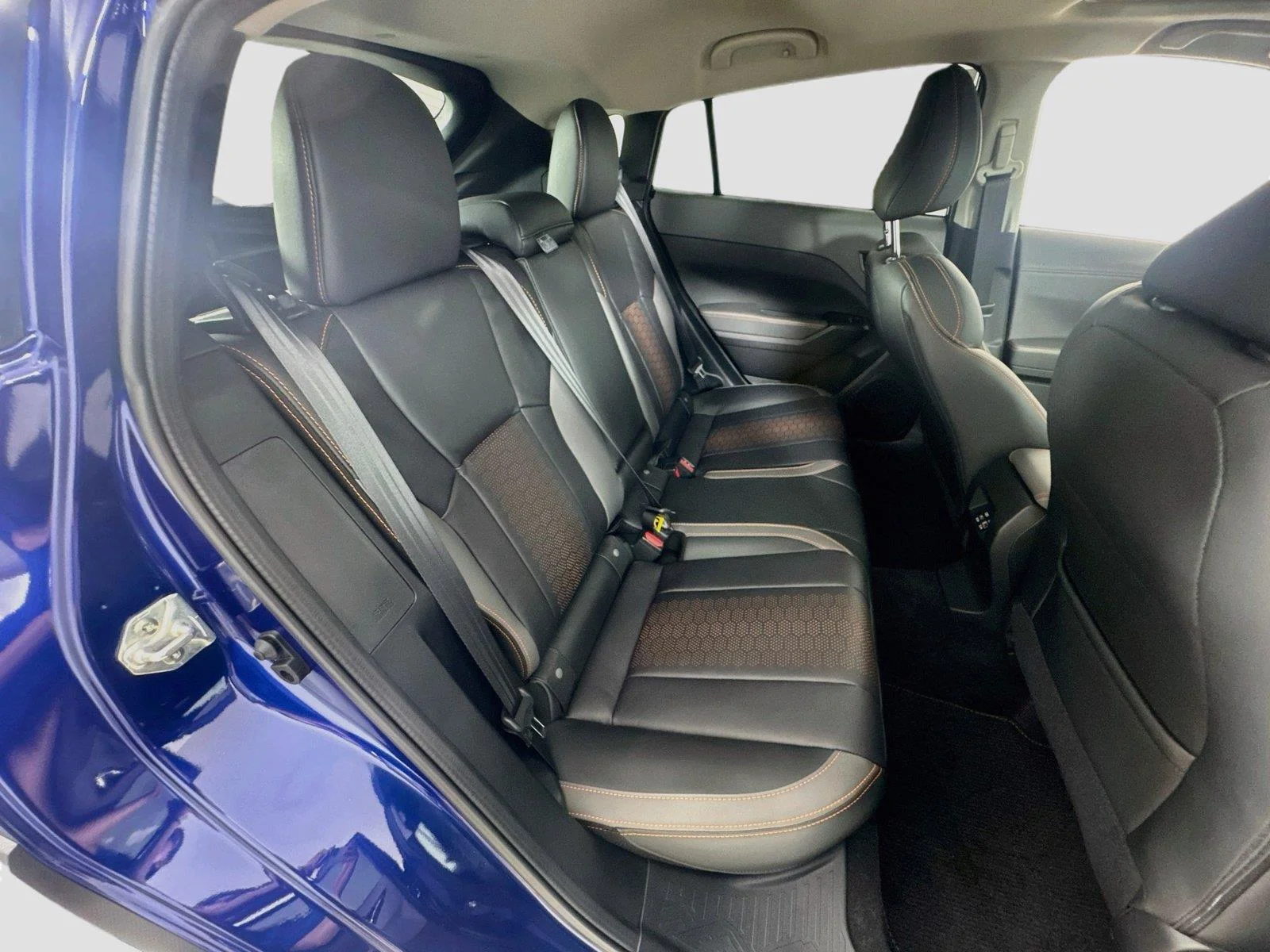 New 2026 SAPPHIRE BLUE PEARL Subaru Limited image 61