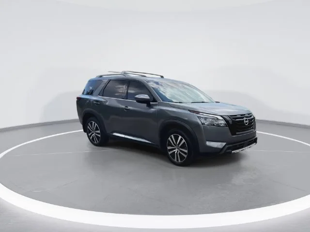 Used 2025 Gray Nissan Platinum image 2