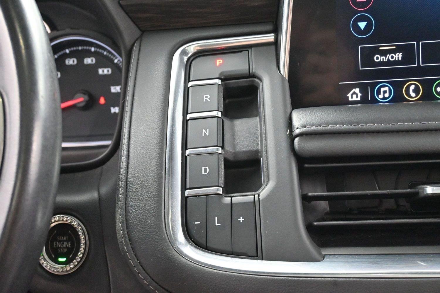 Used 2021 Black Chevrolet Z71 image 26