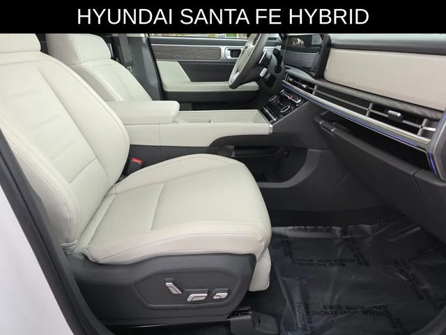 Used 2025 White Hyundai Calligraphy image 10