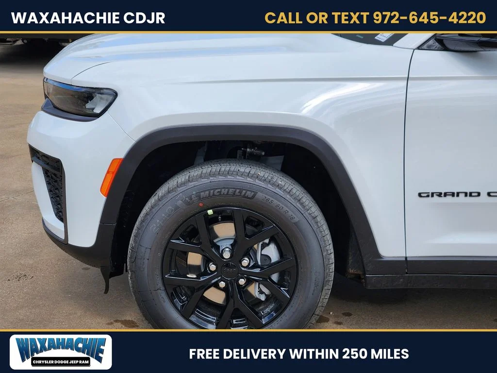 New 2026 Bright White Clear-Coat Exterior Paint Jeep Altitude image 7