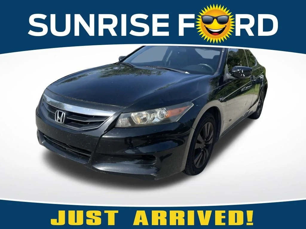 Used 2011 Black Honda EX-L image 1