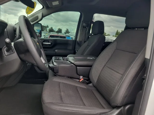 Used 2024 White Chevrolet Custom image 21