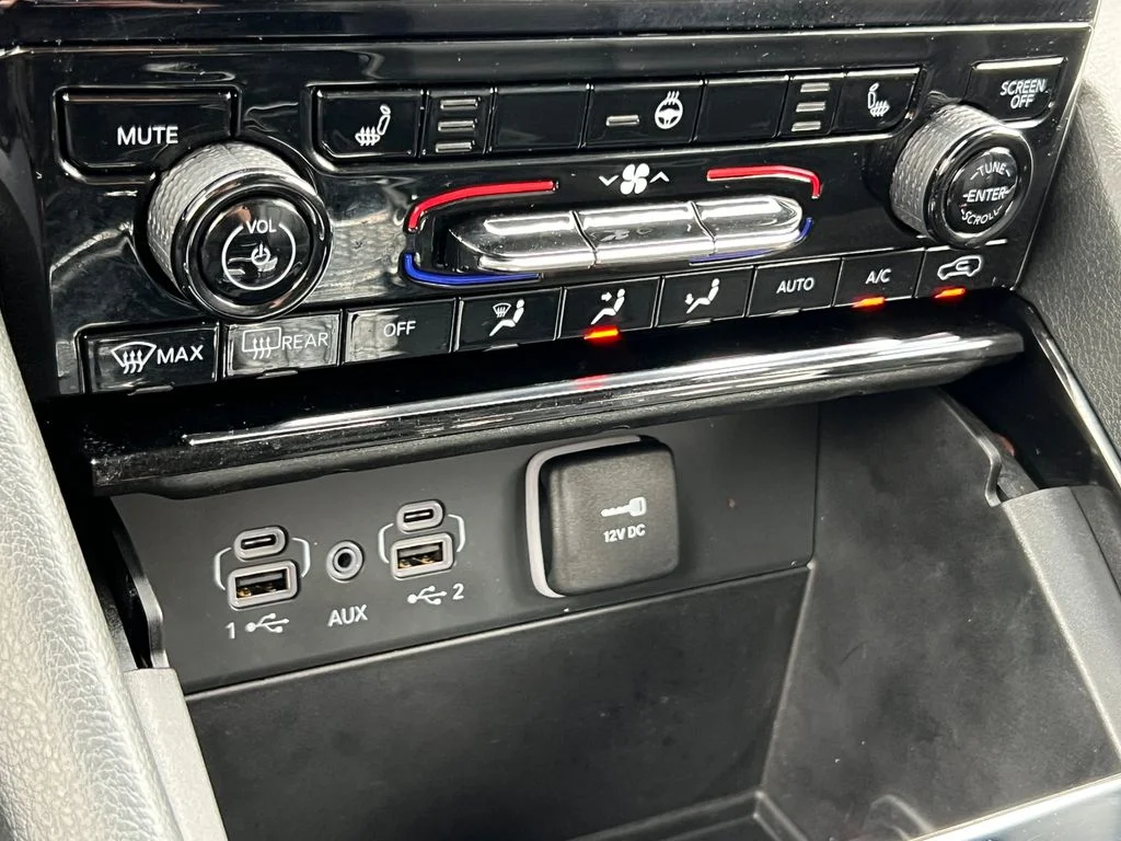 Used 2023 Black Jeep Limited image 28