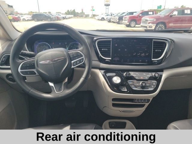 Used 2023 Brilliant Black Crystal Pearlcoat Chrysler Touring L image 4