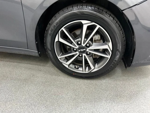 Used 2022 Gray Kia LXS image 20