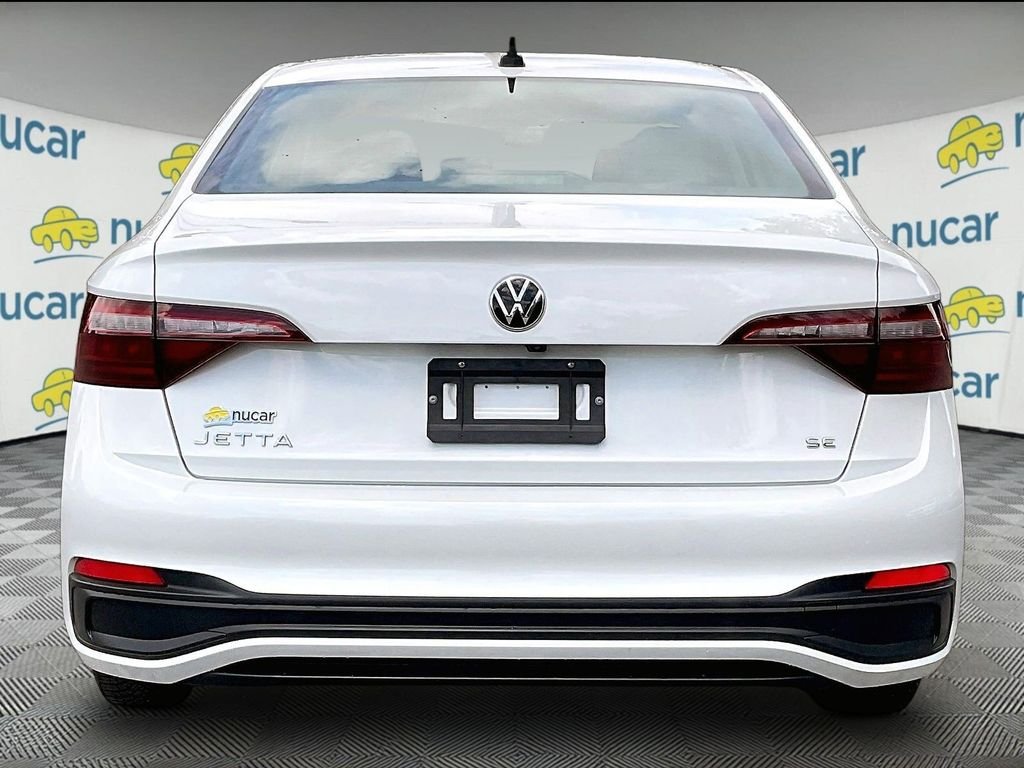 Used 2024 White Volkswagen 1.5T SE image 5