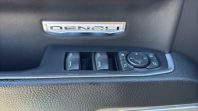 Used 2024 Silver GMC Denali image 23