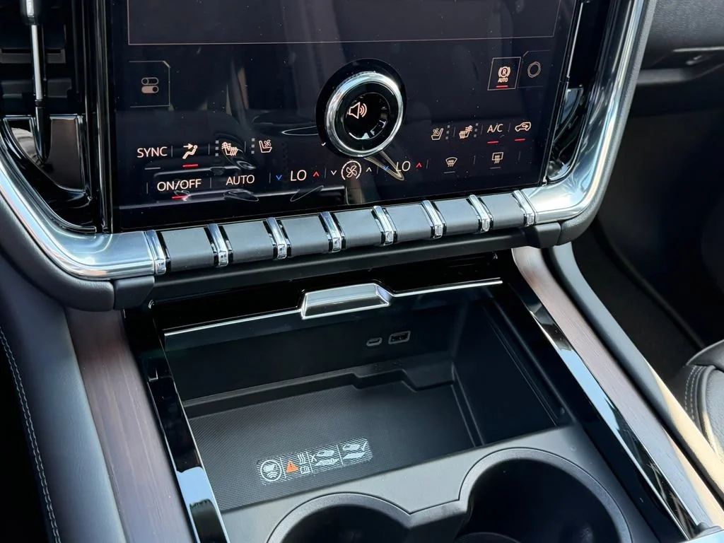 2026 GMC Yukon Denali - Photo 48
