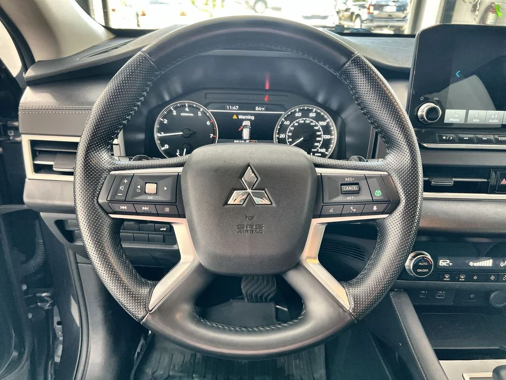 Used 2024 Gray Mitsubishi SE image 11