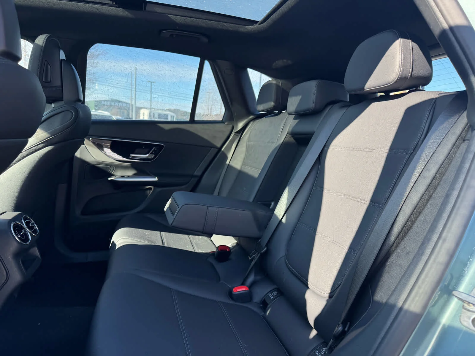 New 2026 Verde Silver Metallic Mercedes-Benz GLC 300 image 31