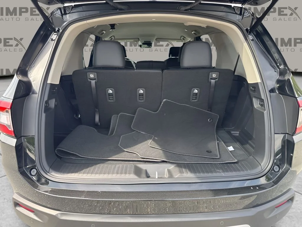 Used 2025 Black Honda EX-L image 29