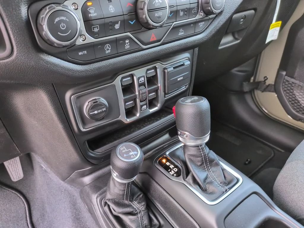 New 2026  Jeep Sport S image 23