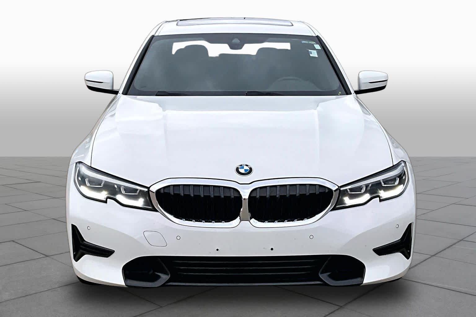 Used 2020 Alpine White BMW 330i image 4