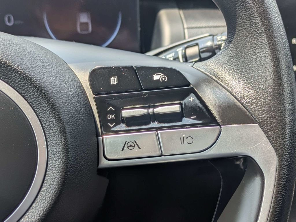Used 2023 Beige Hyundai SEL image 26