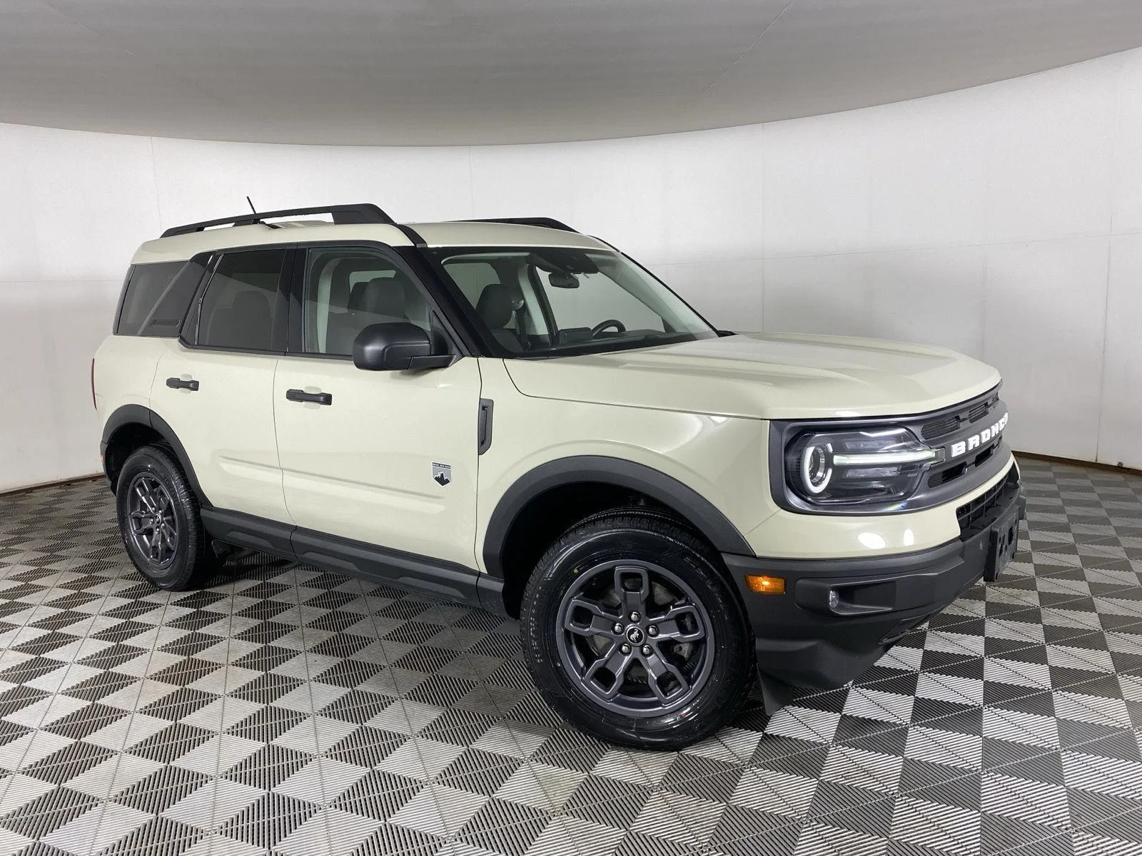Used 2024 Desert Sand Ford Big Bend image 11