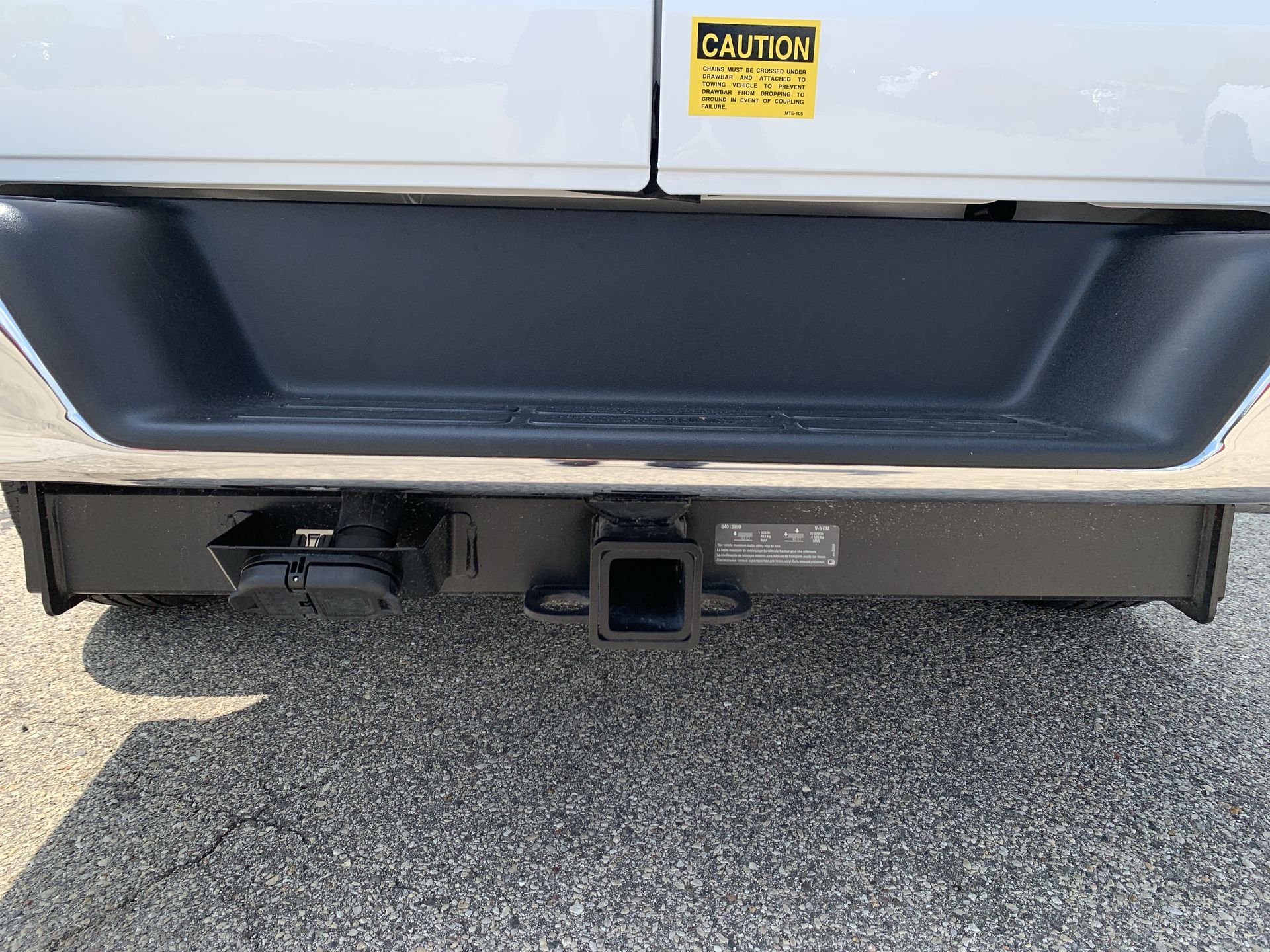 New 2025 Summit White GMC Work Van image 46