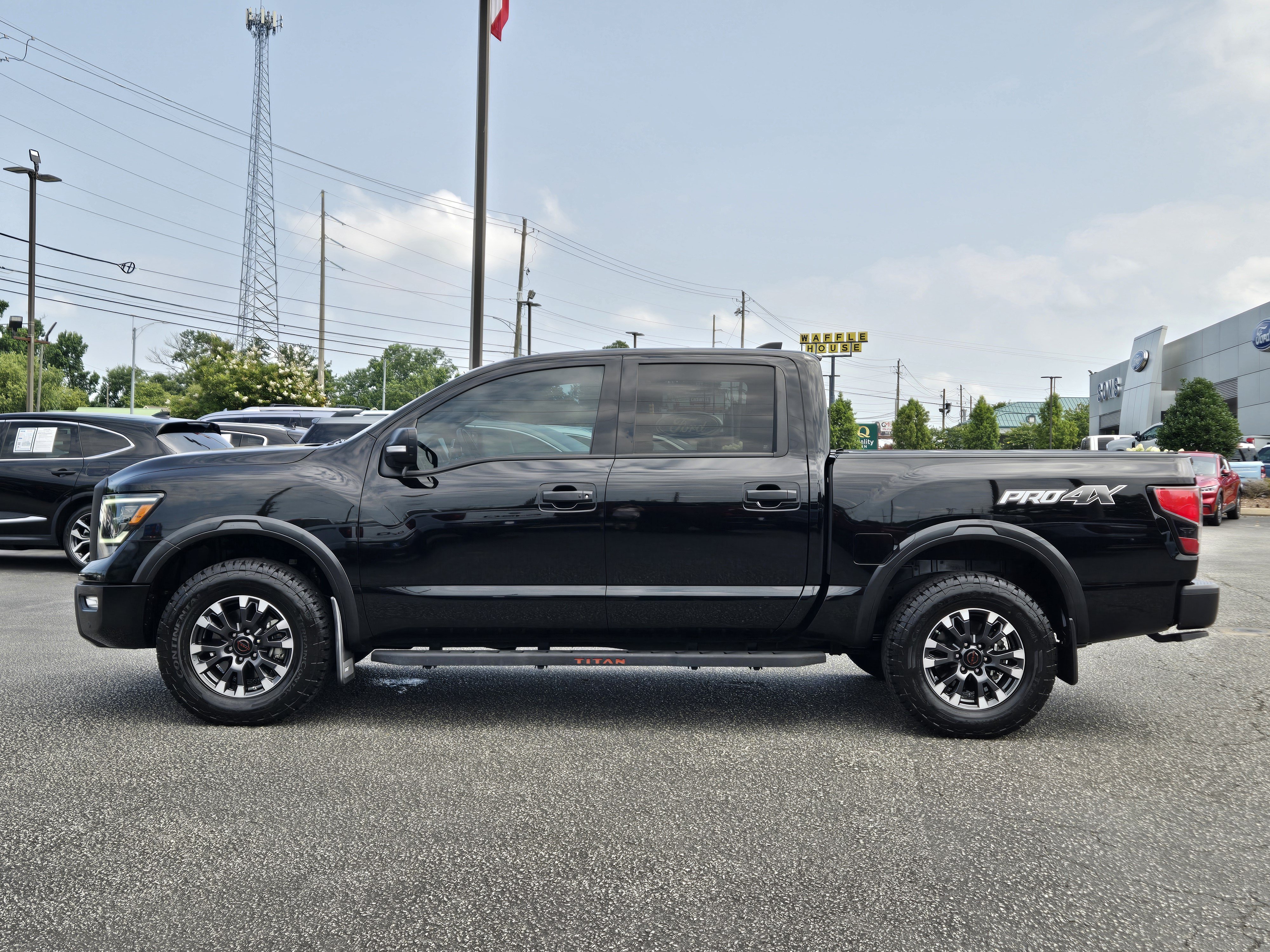 Used 2023 Super Black Nissan PRO-4X image 13