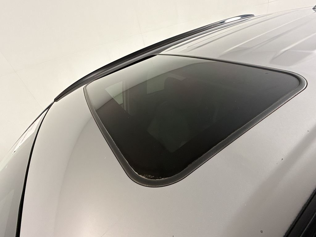 Used 2021 Silver Sky Metallic Toyota XLE Premium image 20