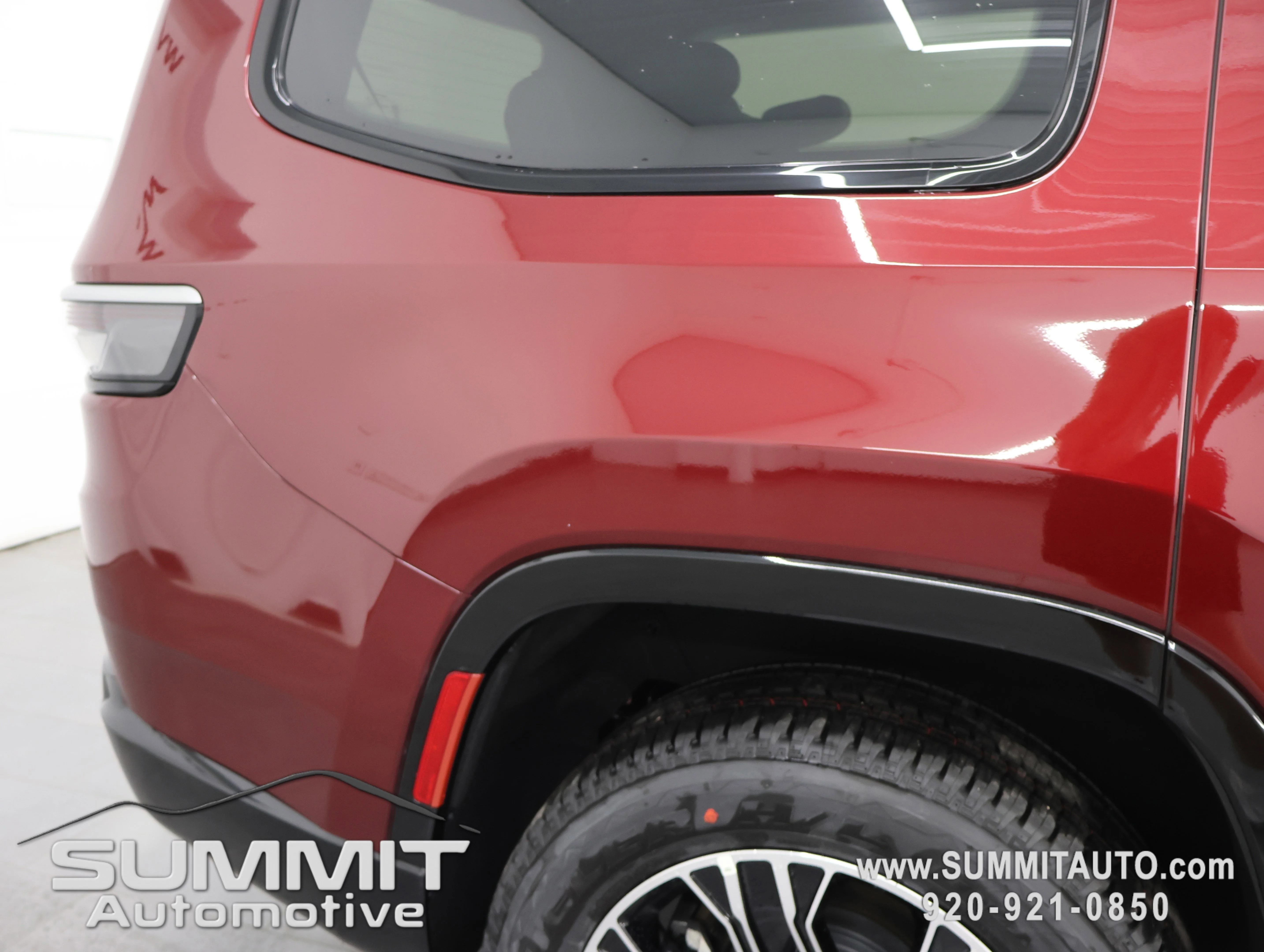 New 2026 Velvet Red Pearl-Coat Exterior Paint Jeep  image 24
