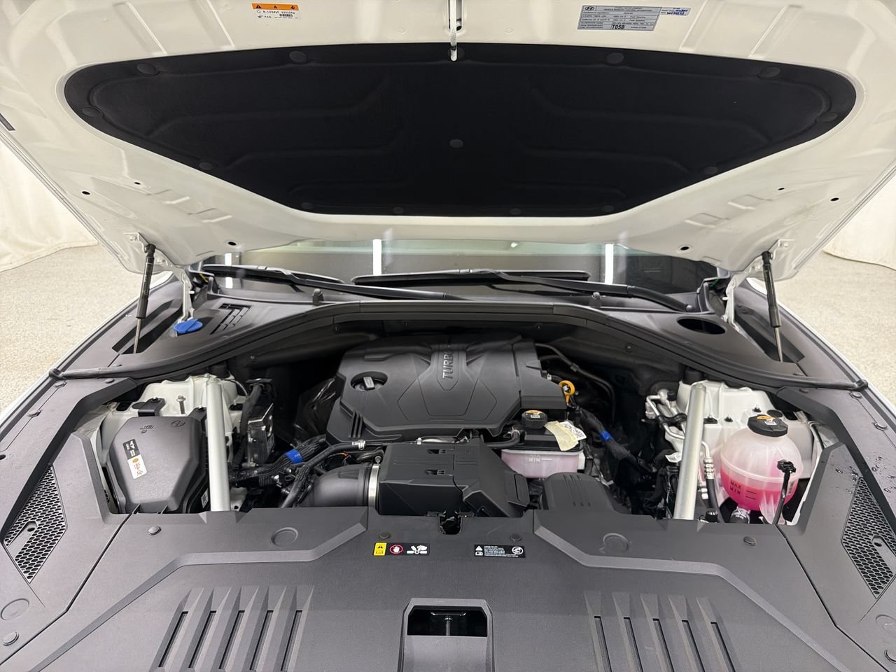 2025 GENESIS GV70 Standard - Photo 11