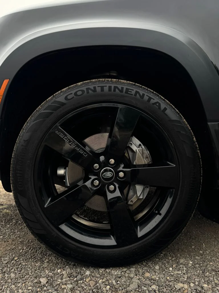 Used 2022 Santorini Black Metallic Land Rover SE image 61